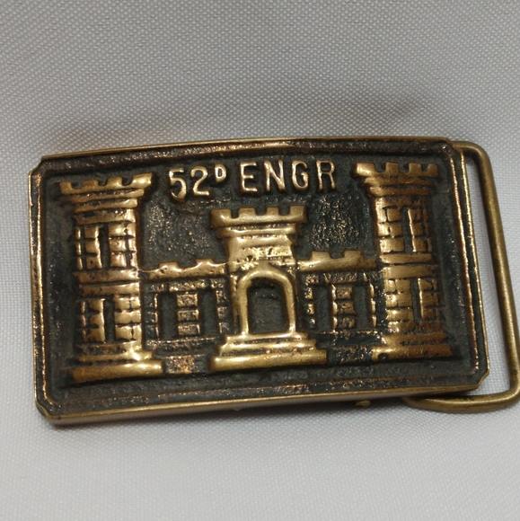 Vintage Army Belt Buckle 52D ENGR 52ND Engineer Battalion BEB Corps Rare - Picture 2 of 7